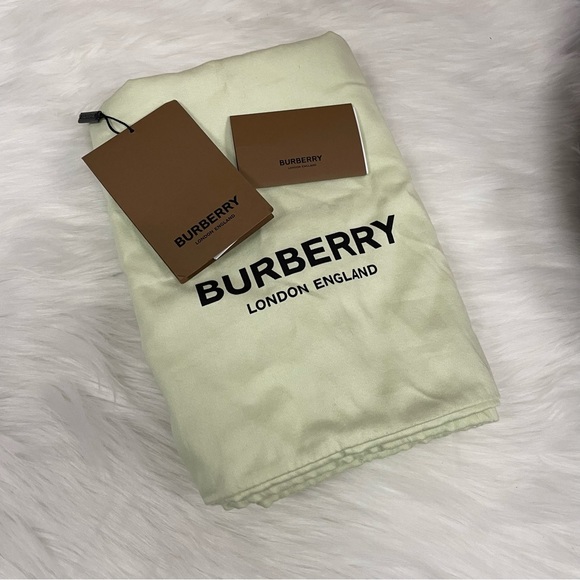 Burberry Graphite Beach Tote - Picture 9 of 9